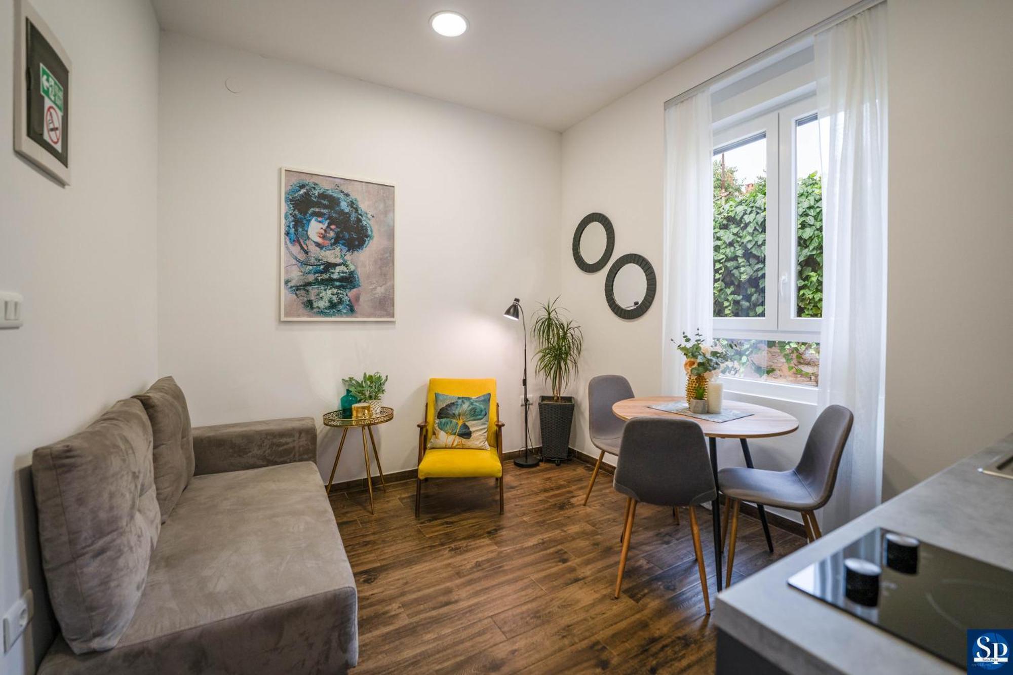Colosseum Garden Studio Apartments PUY Exterior foto